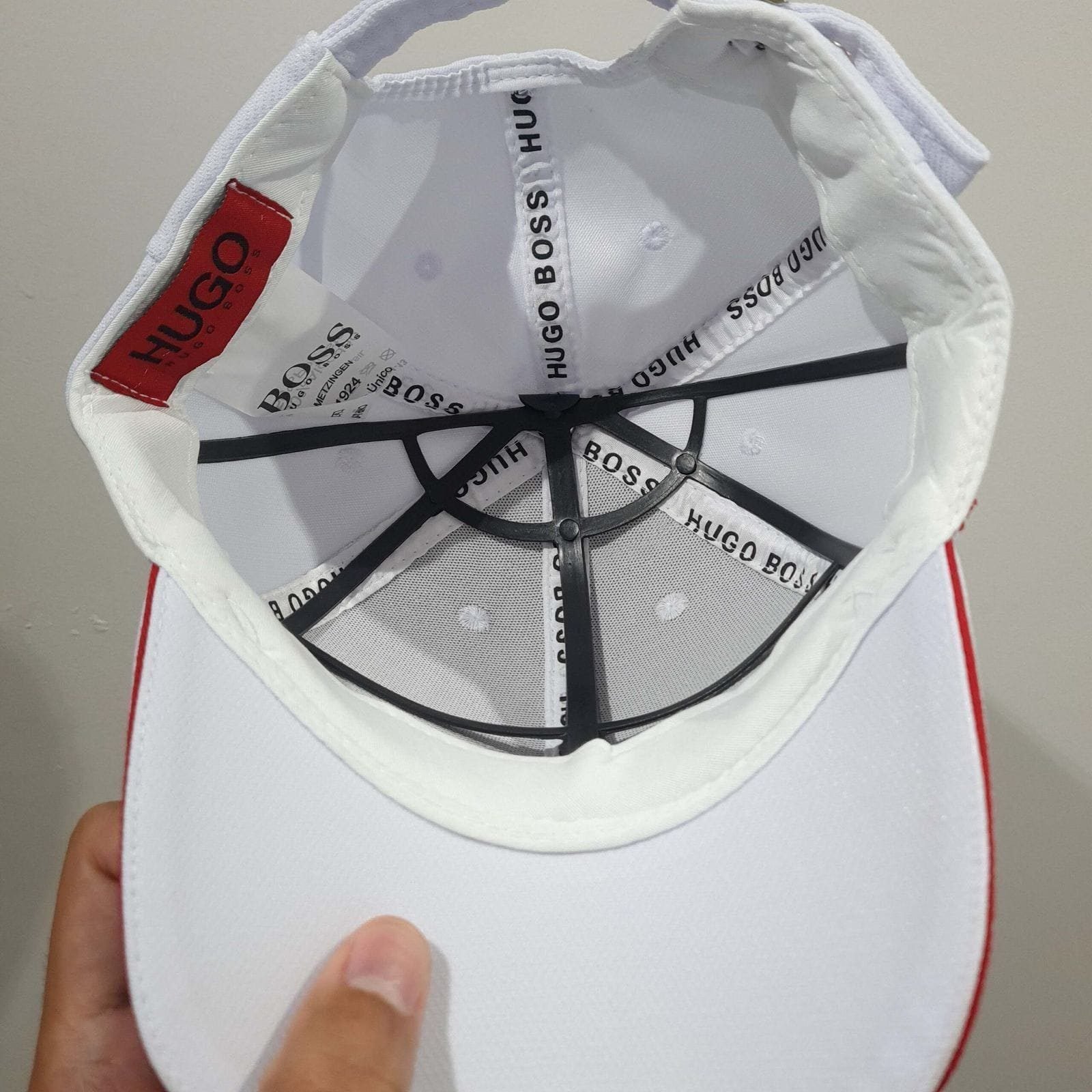 Bone Hugo Boss Branco 8