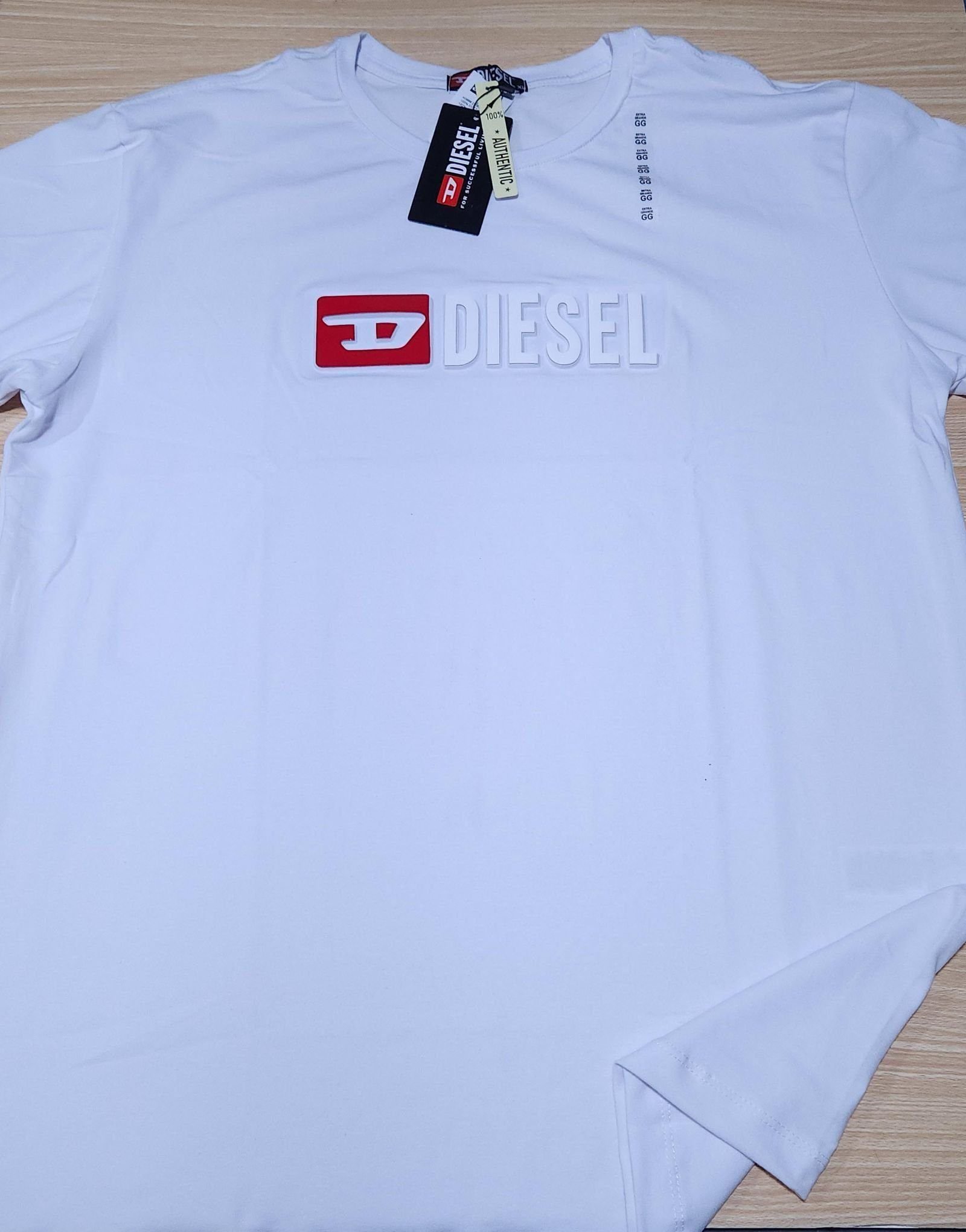 Camisa Diesel GG Peruana 40.1 com Elastano Camisa Diesel GG Peruana 40.1 com Elastano