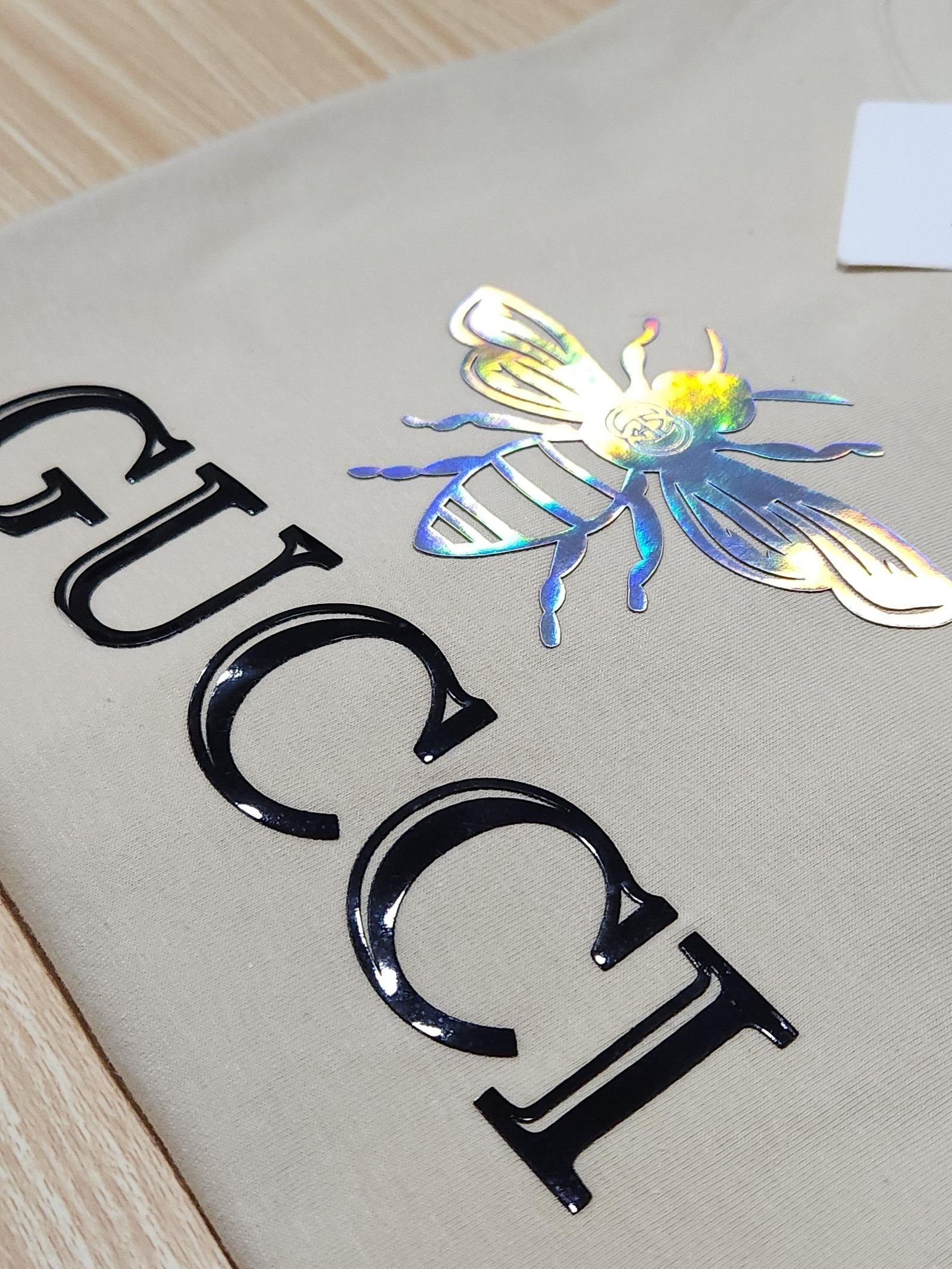 Camisa Gucci G Peruana 40.1 com Elastano Camisa Gucci G Peruana 40.1 com Elastano