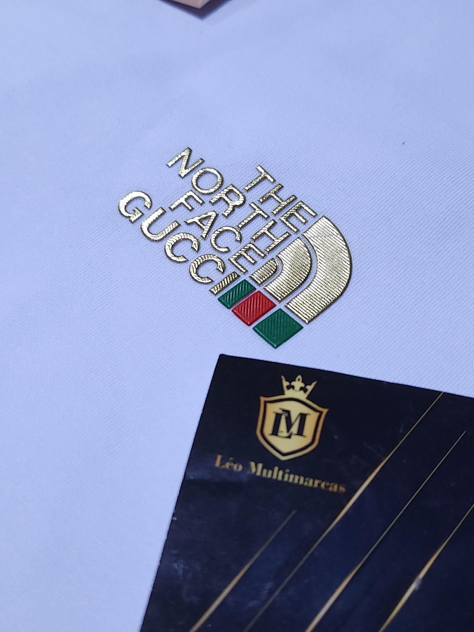 Camisa Gucci GG Peruana 40.1 com Elastano Camisa Gucci GG Peruana 40.1 com Elastano