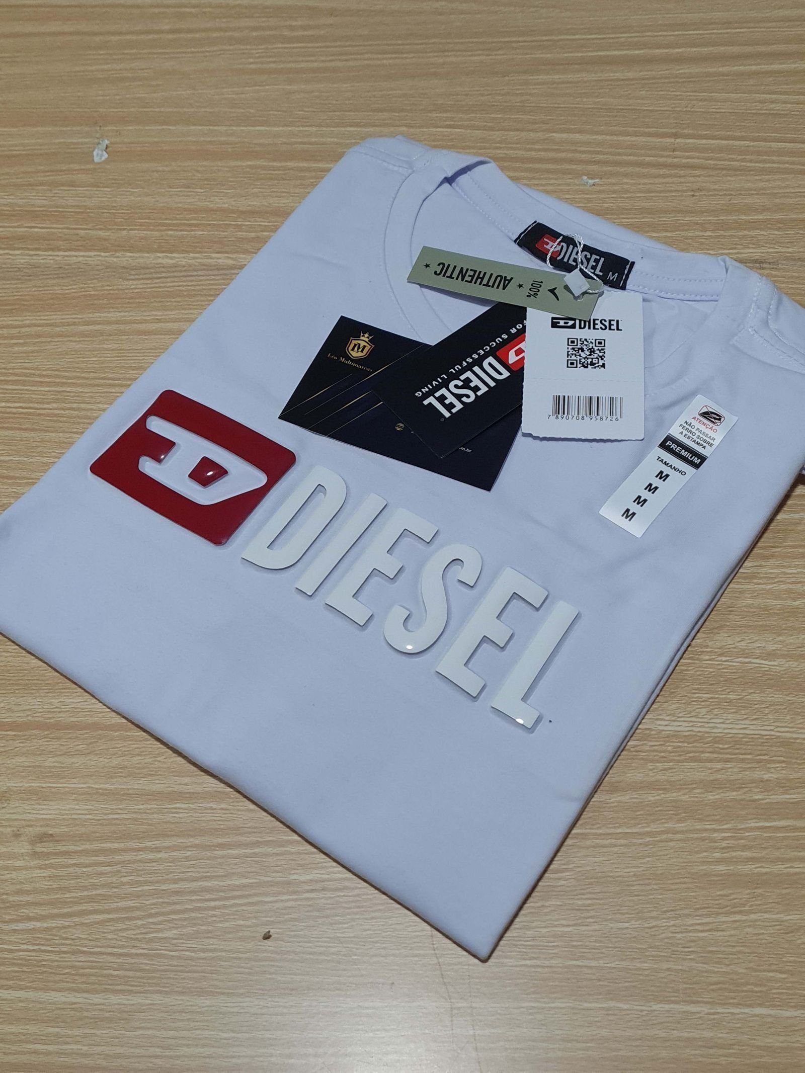 Camisa Diesel M Peruana 40.1 com Elastano Camisa Diesel M Peruana 40.1 com Elastano