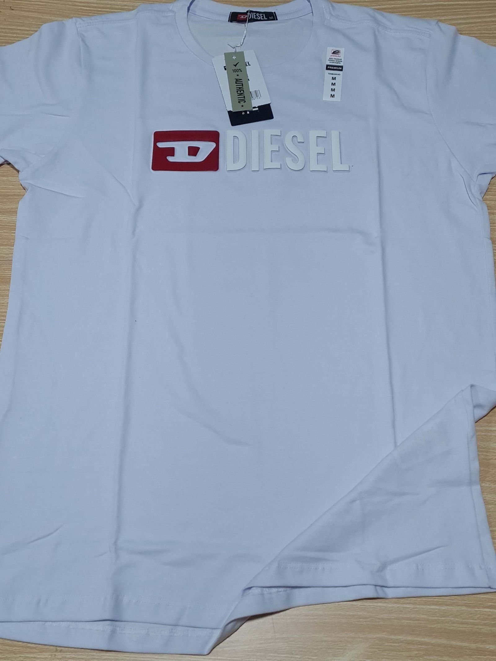 Camisa Diesel M Peruana 40.1 com Elastano Camisa Diesel M Peruana 40.1 com Elastano