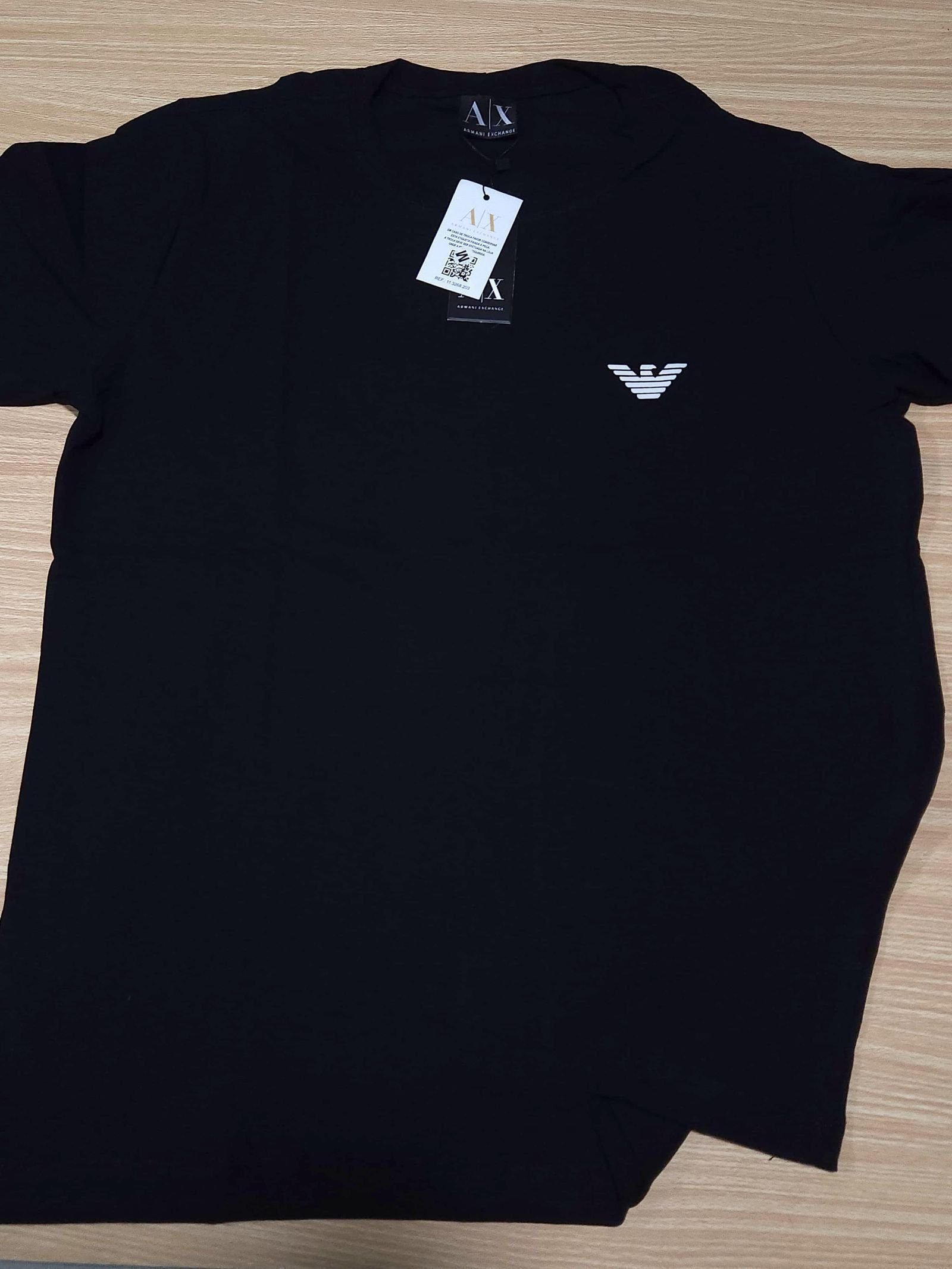 Camisa Emporio Armani M Peruana 40.1 com Elastano Camisa Emporio Armani M Peruana 40.1 com Elastano