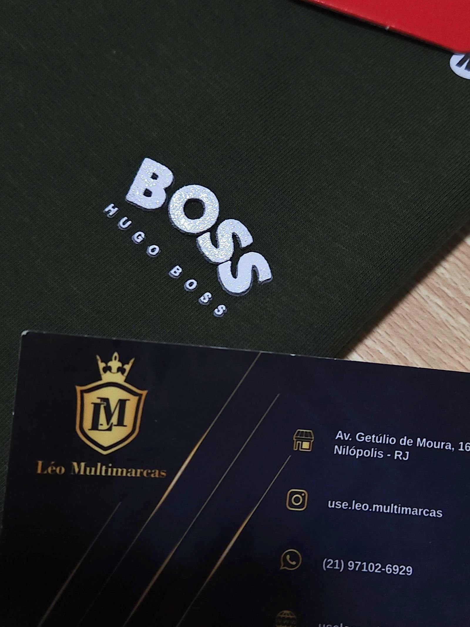 Camisa Hugo Boss M Peruana 40.1 com Elastano Camisa Hugo Boss M Peruana 40.1 com Elastano