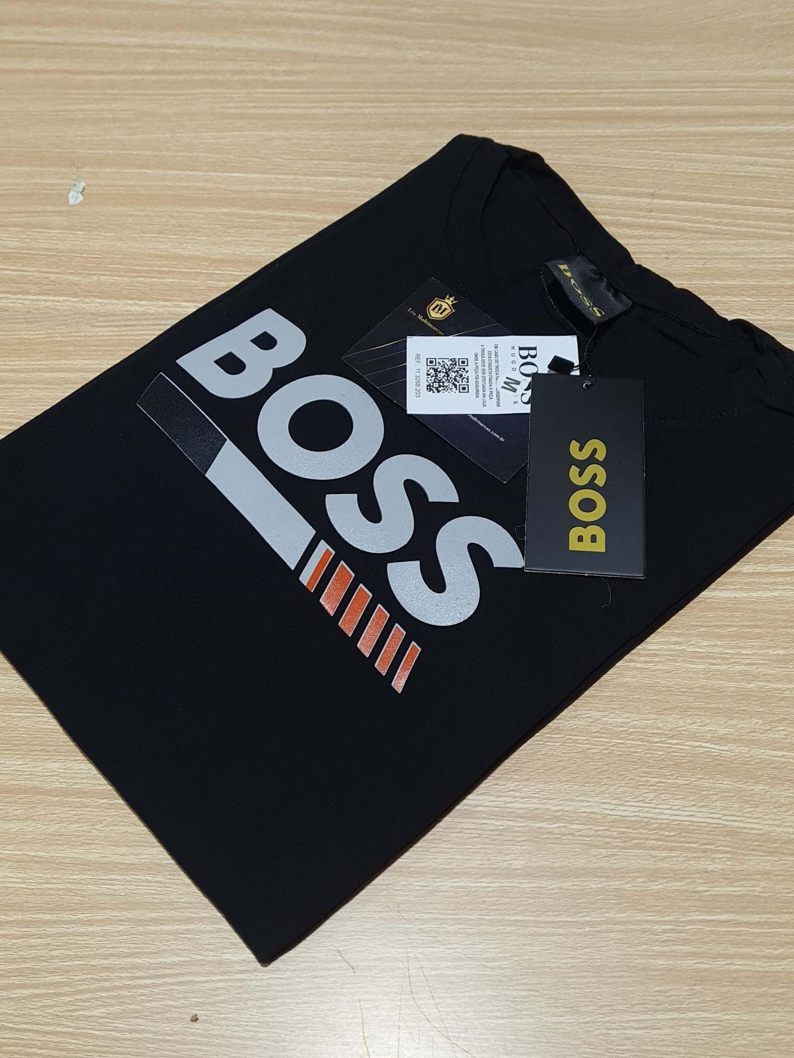 Camisa Hugo Boss M Peruana 40.1 com Elastano Camisa Hugo Boss M Peruana 40.1 com Elastano