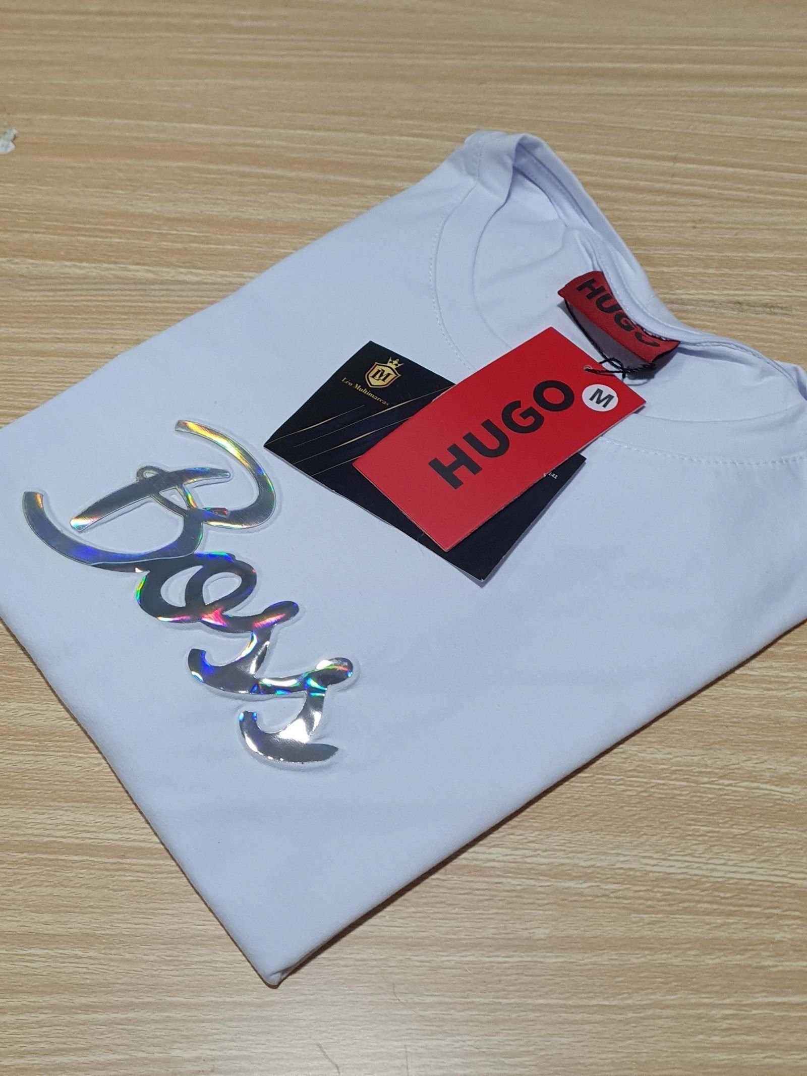 Camisa Hugo Boss M Peruana 40.1 com Elastano Camisa Hugo Boss M Peruana 40.1 com Elastano