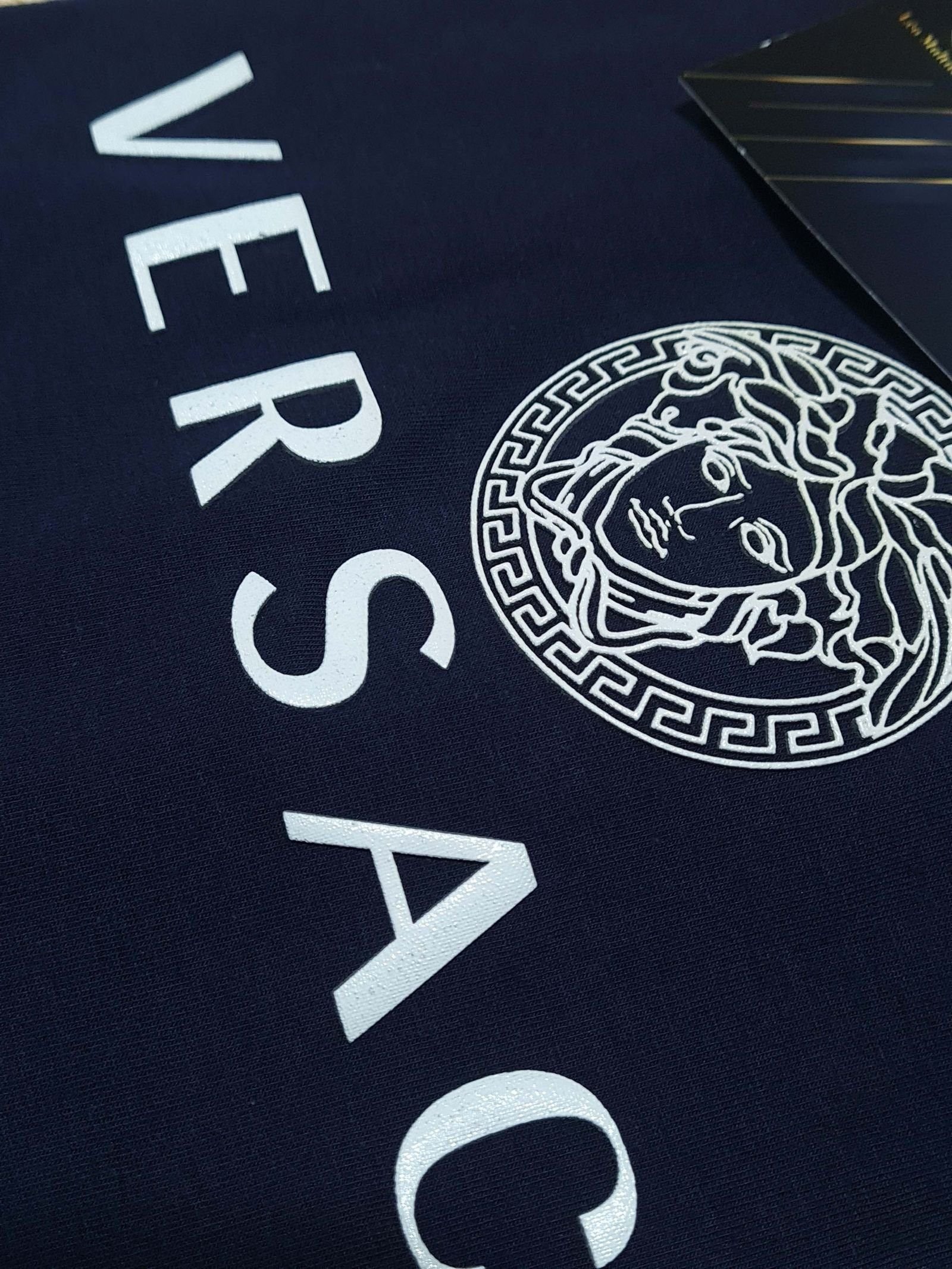 Camisa Versace G Peruana 40.1 com Elastano Camisa Versace G Peruana 40.1 com Elastano