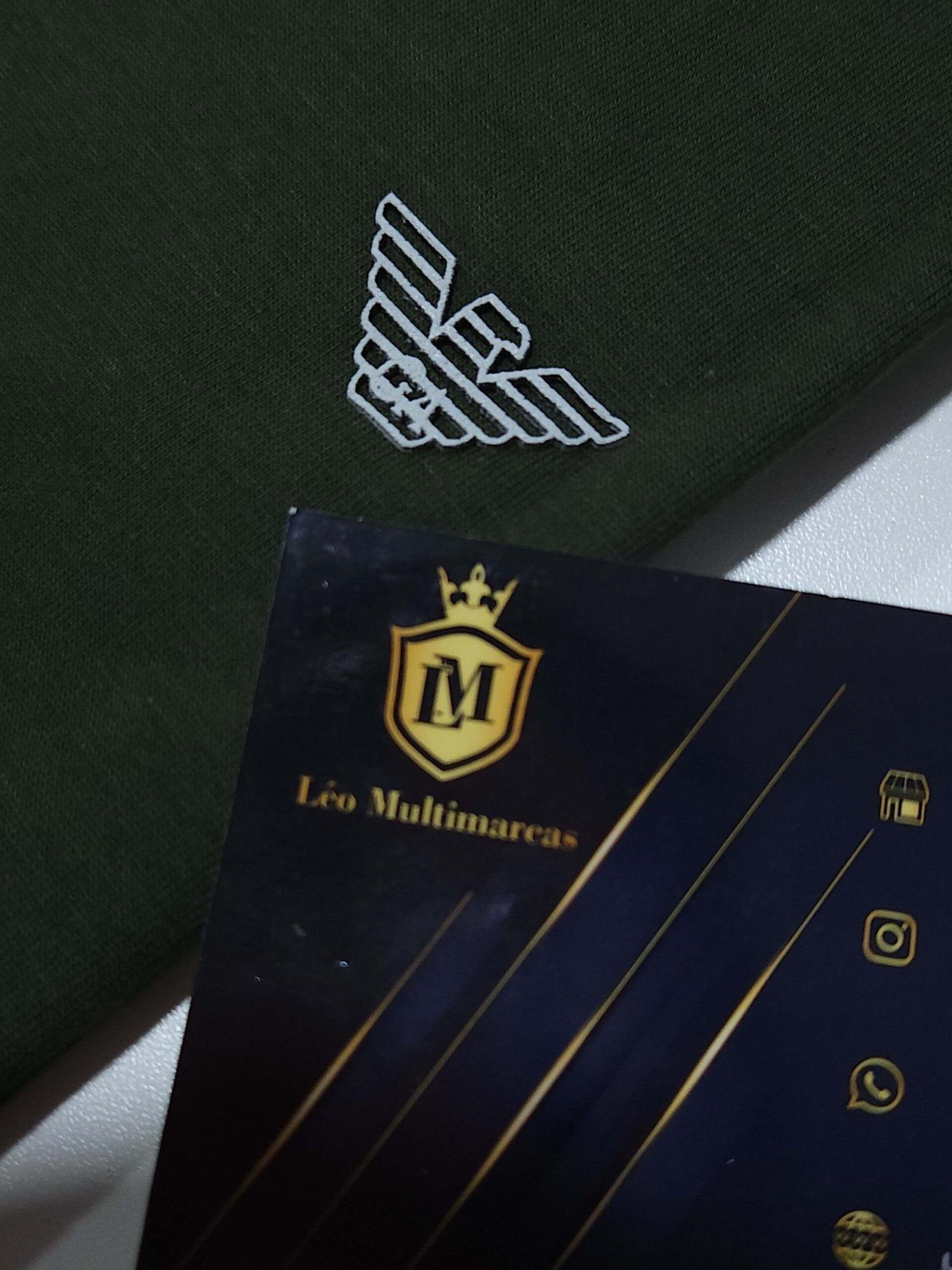 Camisa Empório Armani M Peruana 40.1 com Elastano Camisa Empório Armani M Peruana 40.1 com Elastano